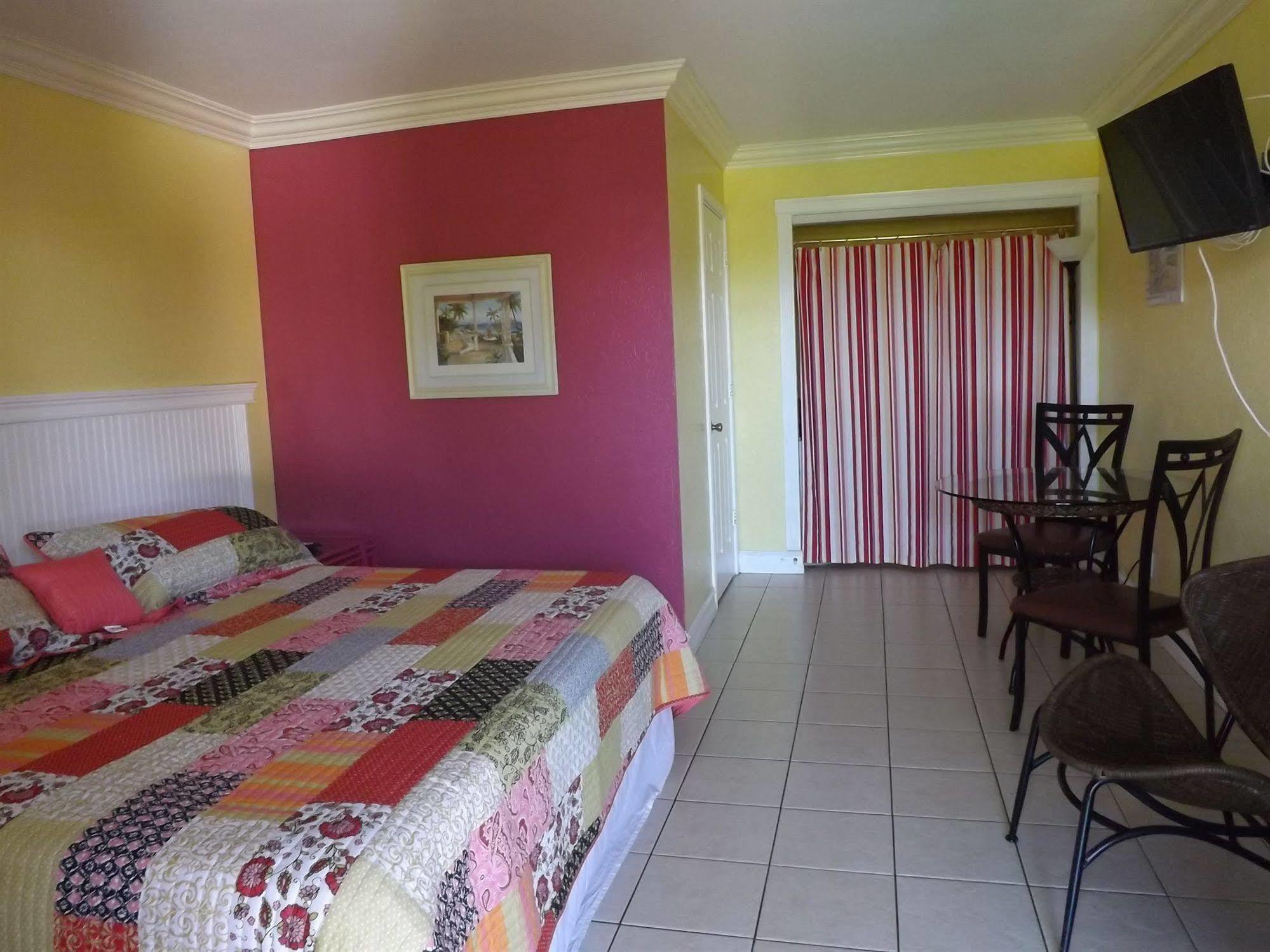 Lake Side Lodge Lake Worth Beach Exterior photo