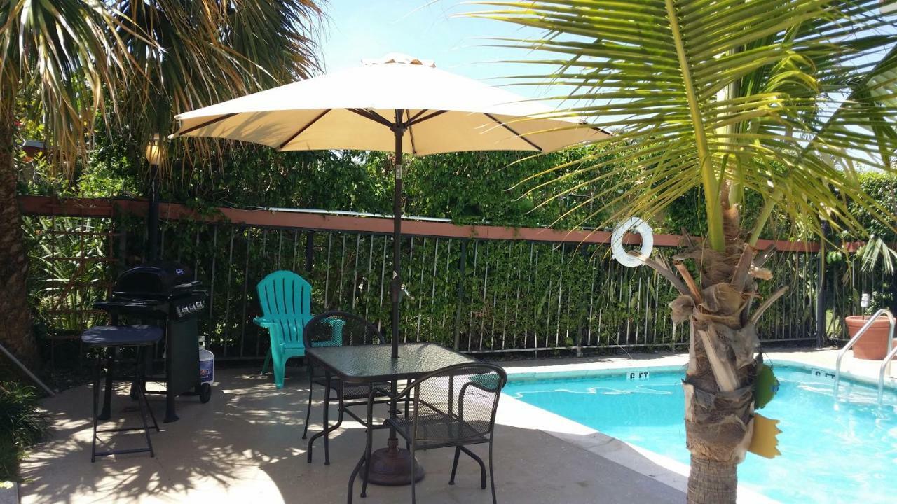 Lake Side Lodge Lake Worth Beach Exterior photo