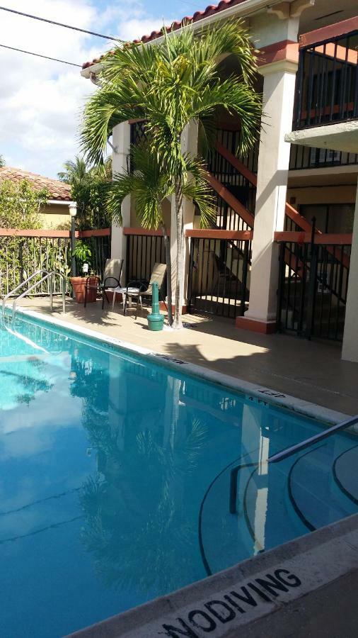 Lake Side Lodge Lake Worth Beach Exterior photo